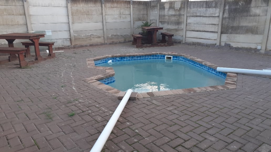 5 Bedroom Property for Sale in Campher Park Eastern Cape